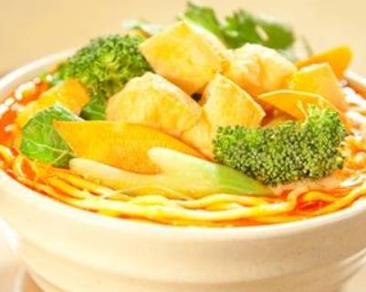 Tofu Vegetable Laksa Noodle 豆腐什菜啦沙湯麵